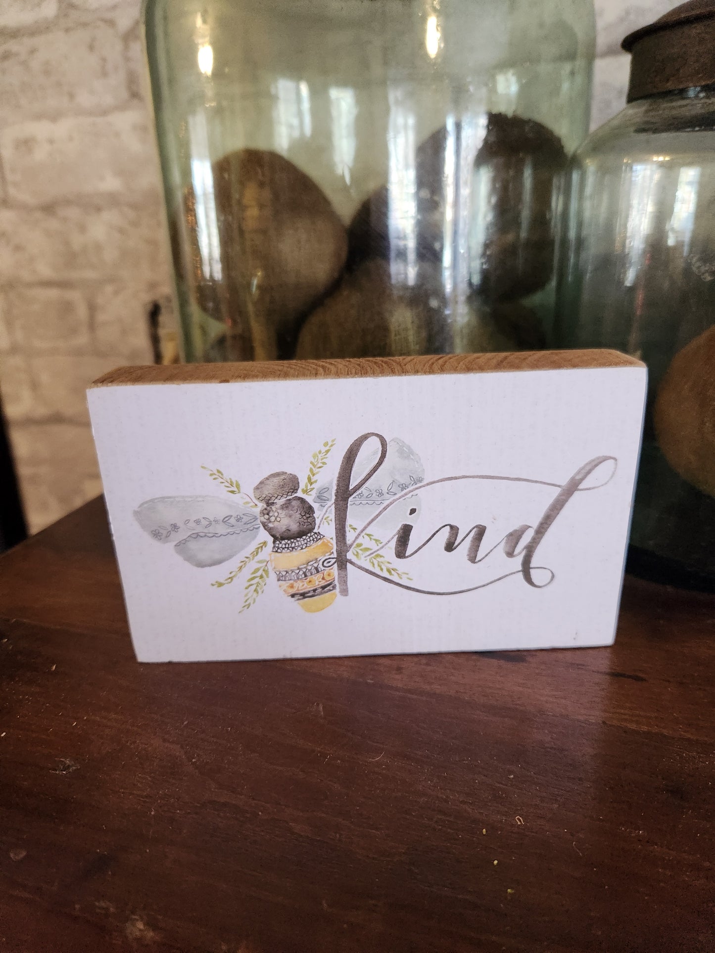 Bee kind sign 6x3.5
