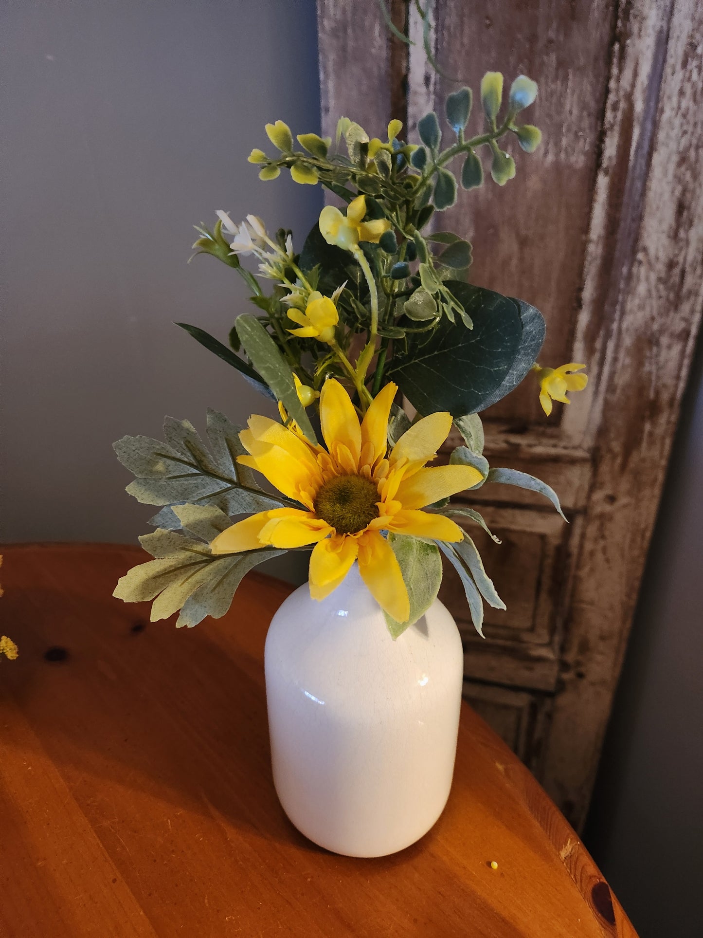 Sunflower in vase