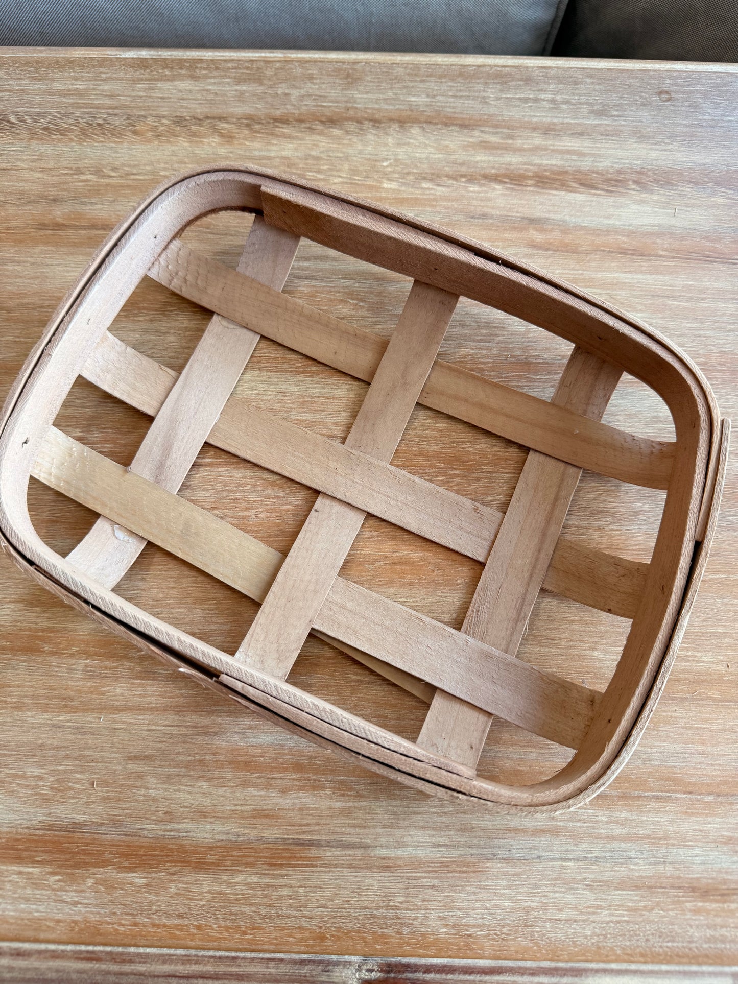 Tobacco Basket