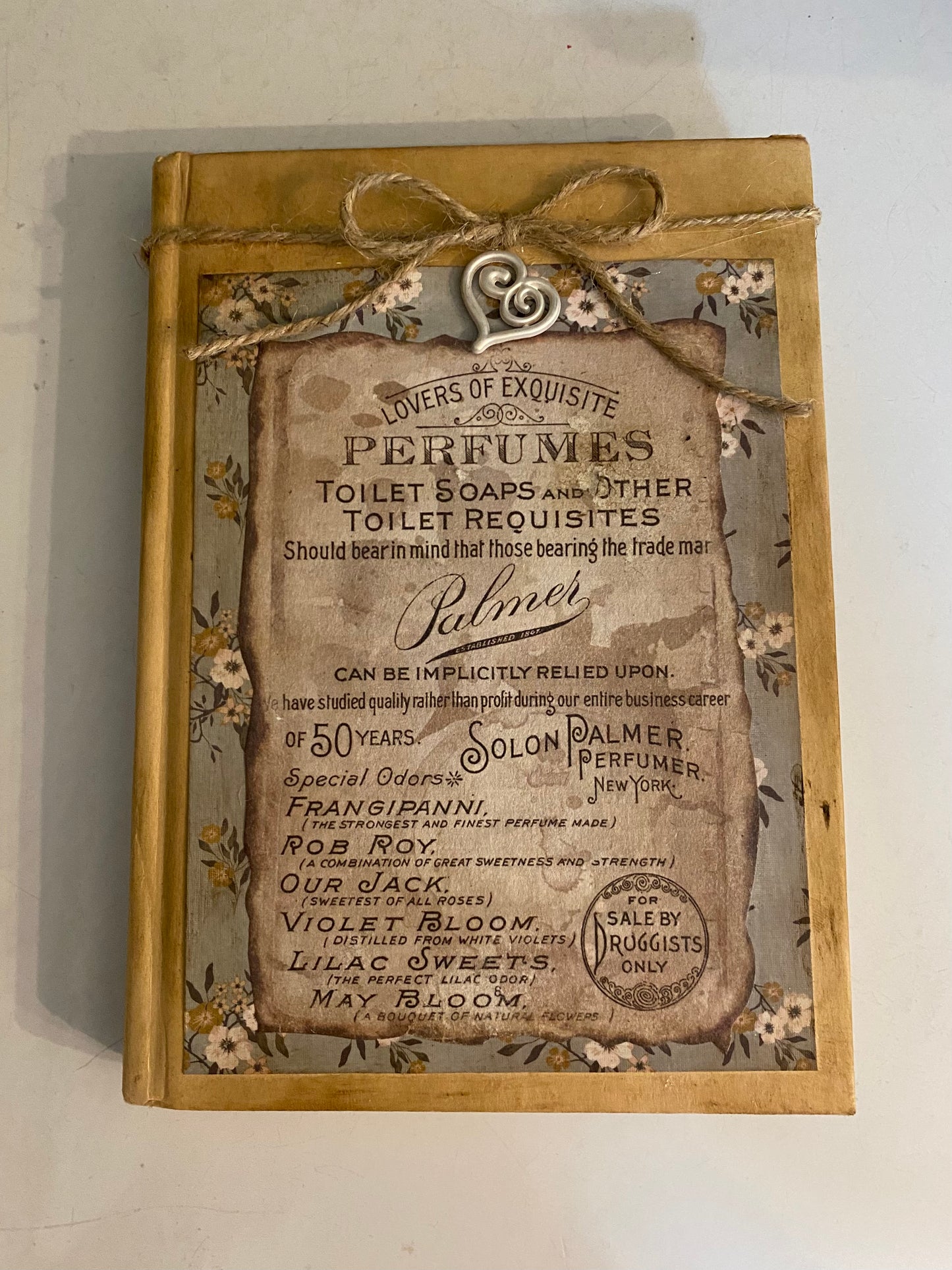 Book - Perfumes