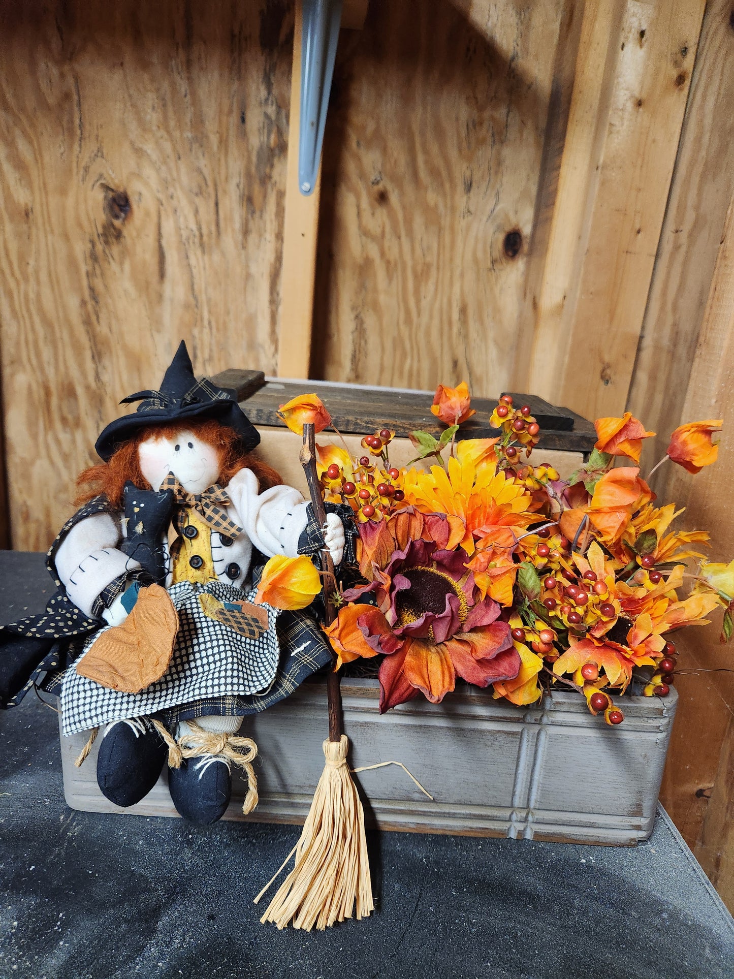 Witch arrangement