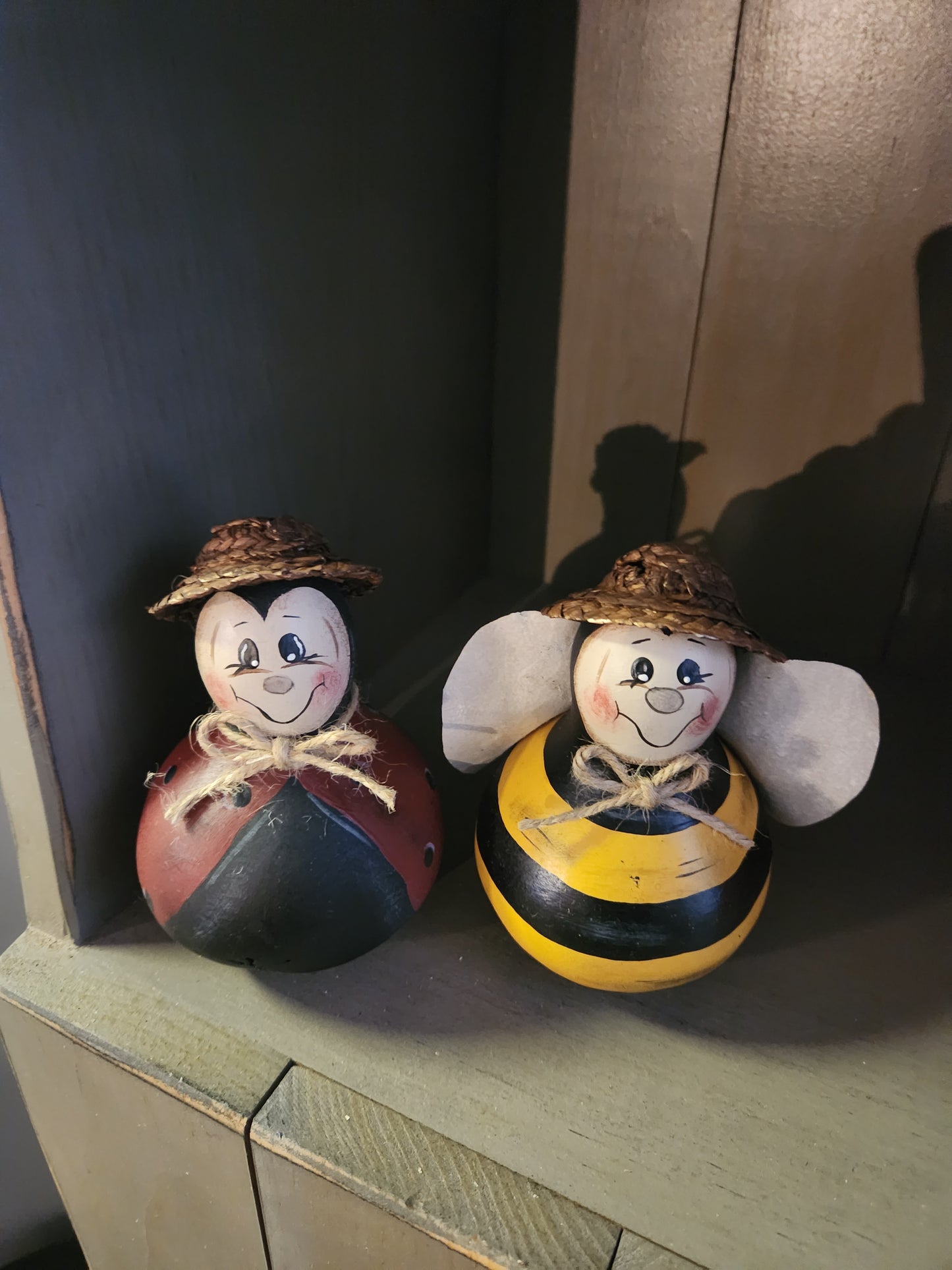 Bee and ladybug gourd set