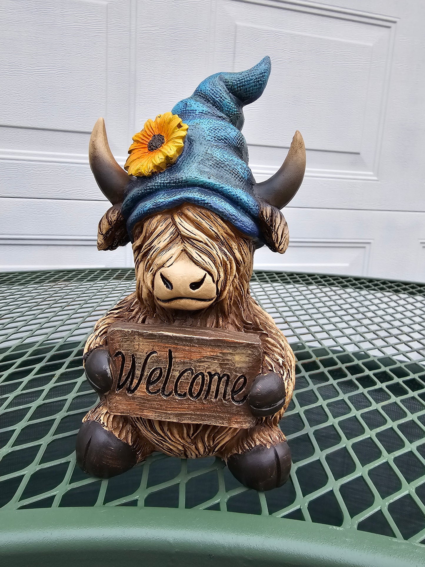 Highland cow gnomes - blue hat