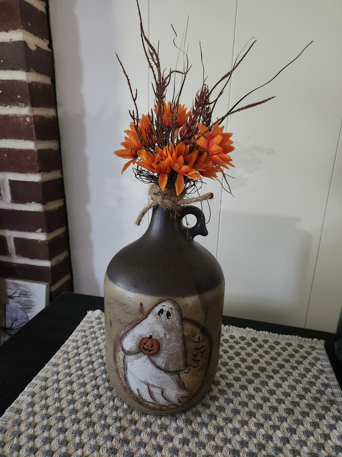 Ghost gallon jar arrangement