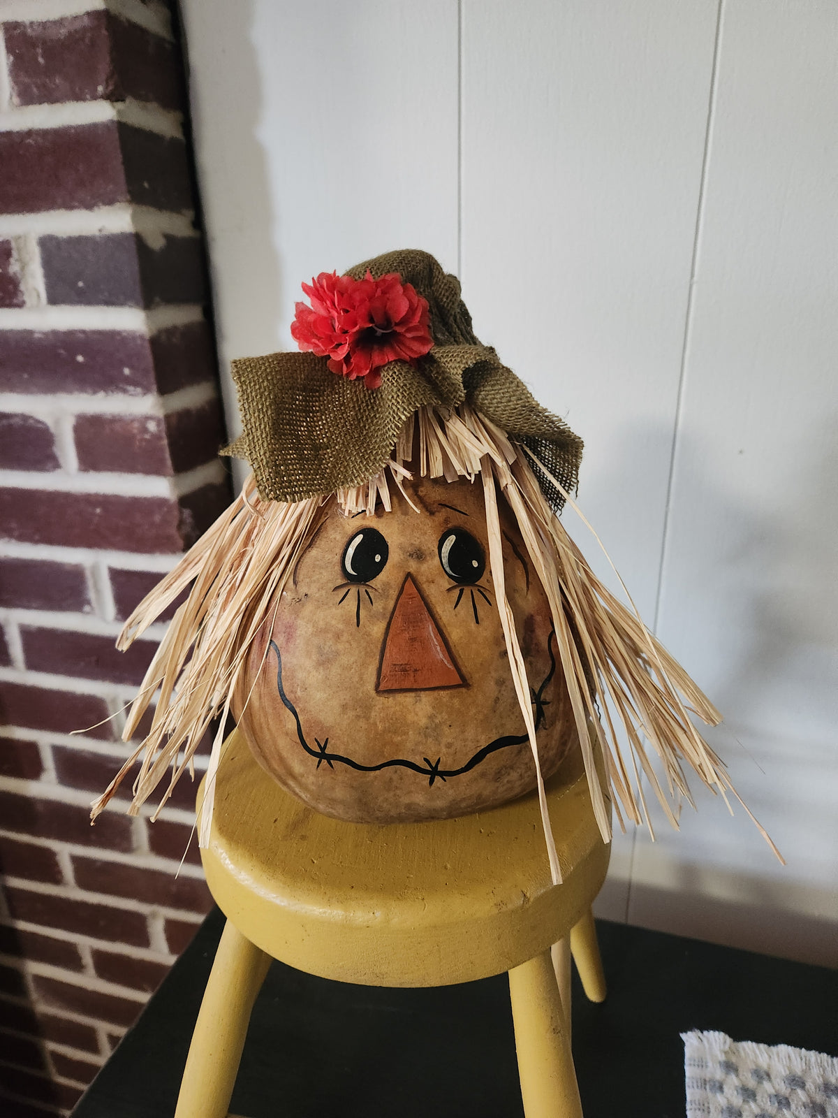 Scarecrow gourd/green hat