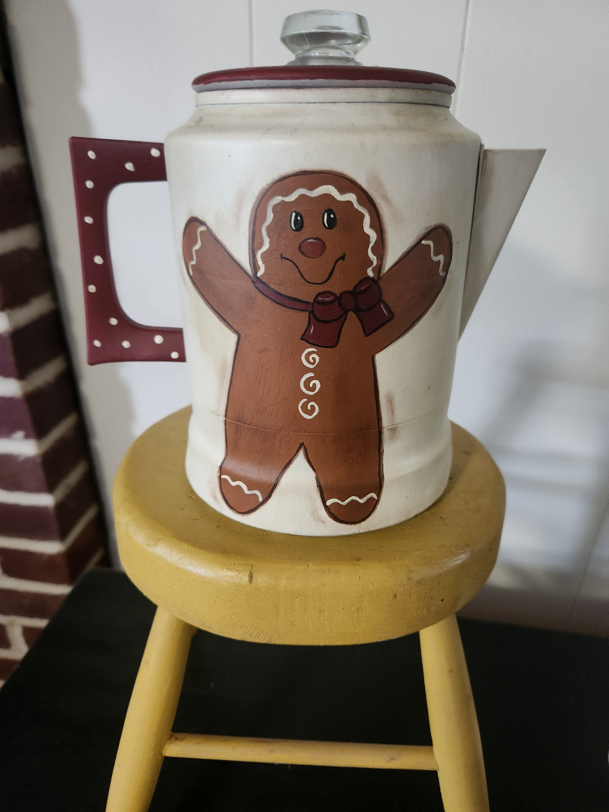 Gingerbread coffee pot