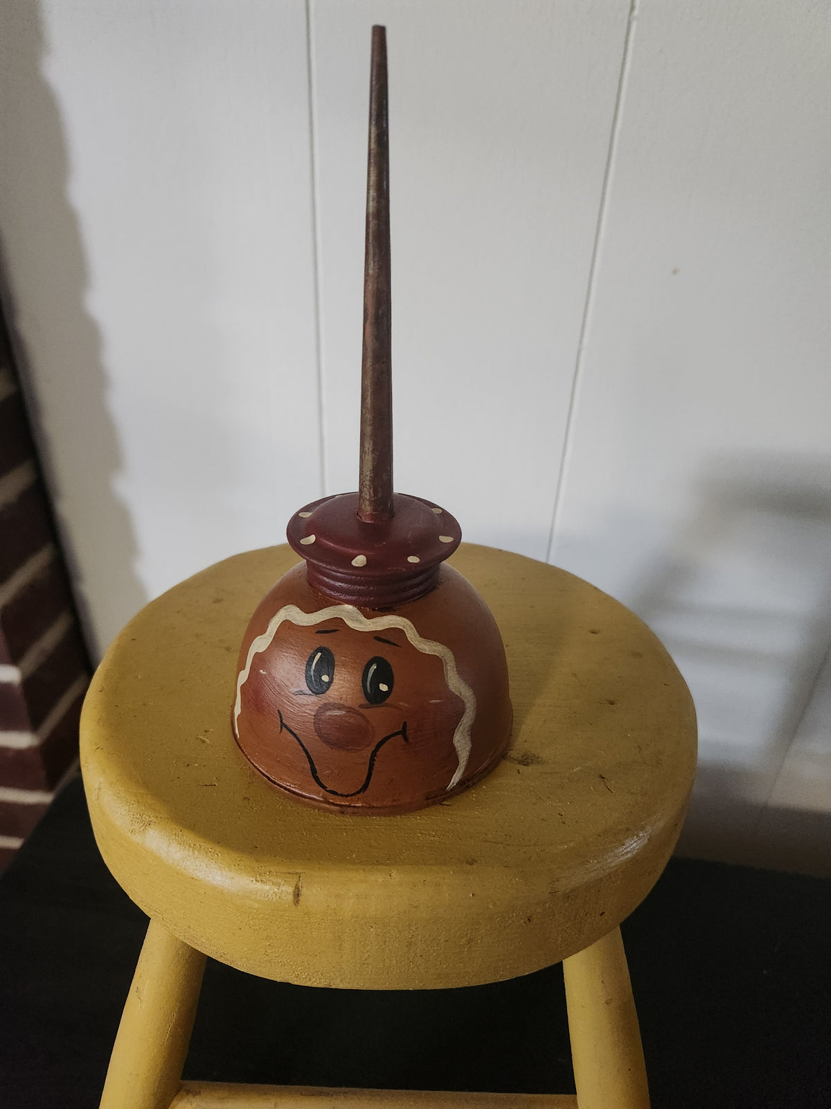 Vintage oil can gingerbread