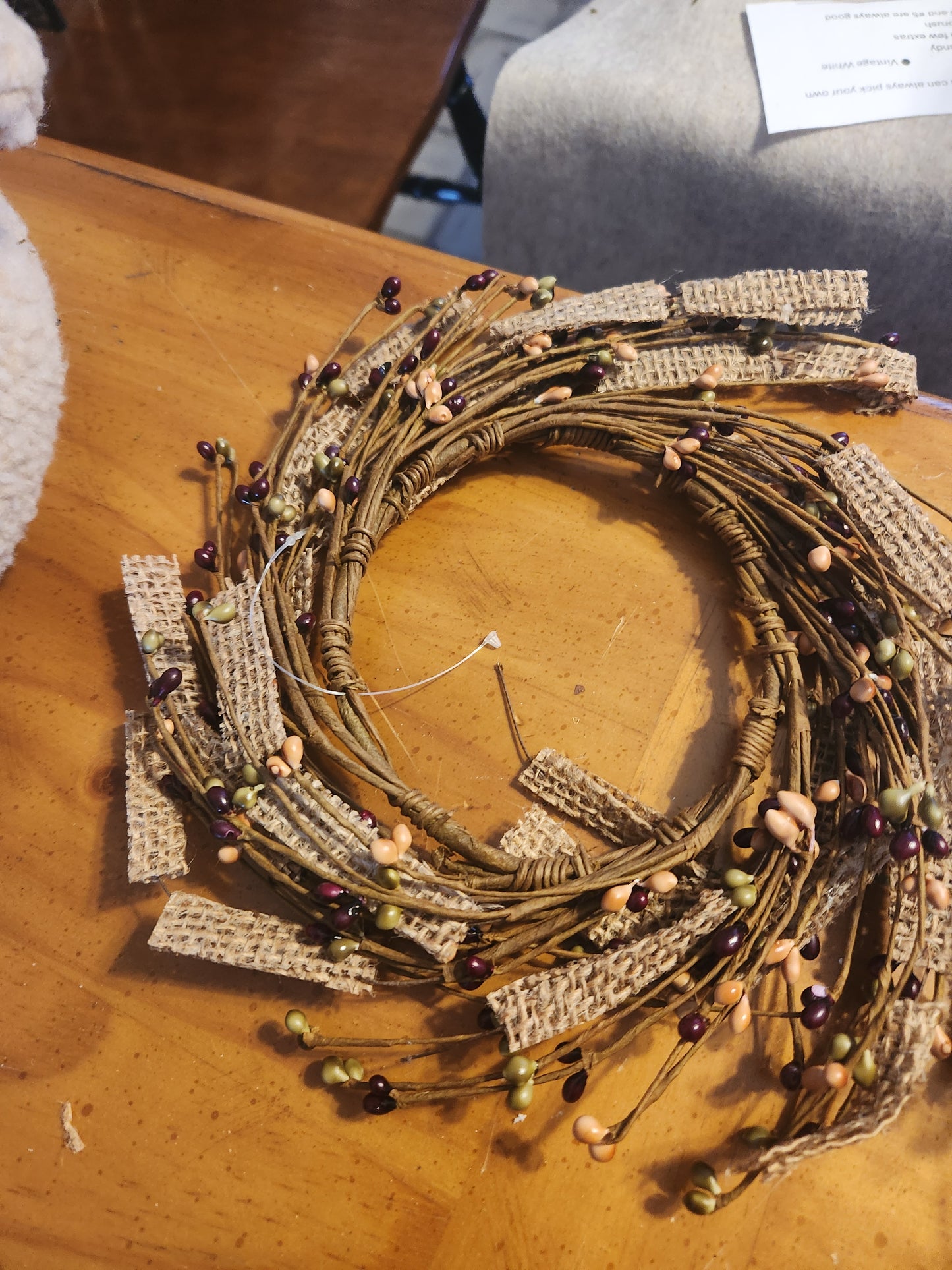 Berry ring with burlap
