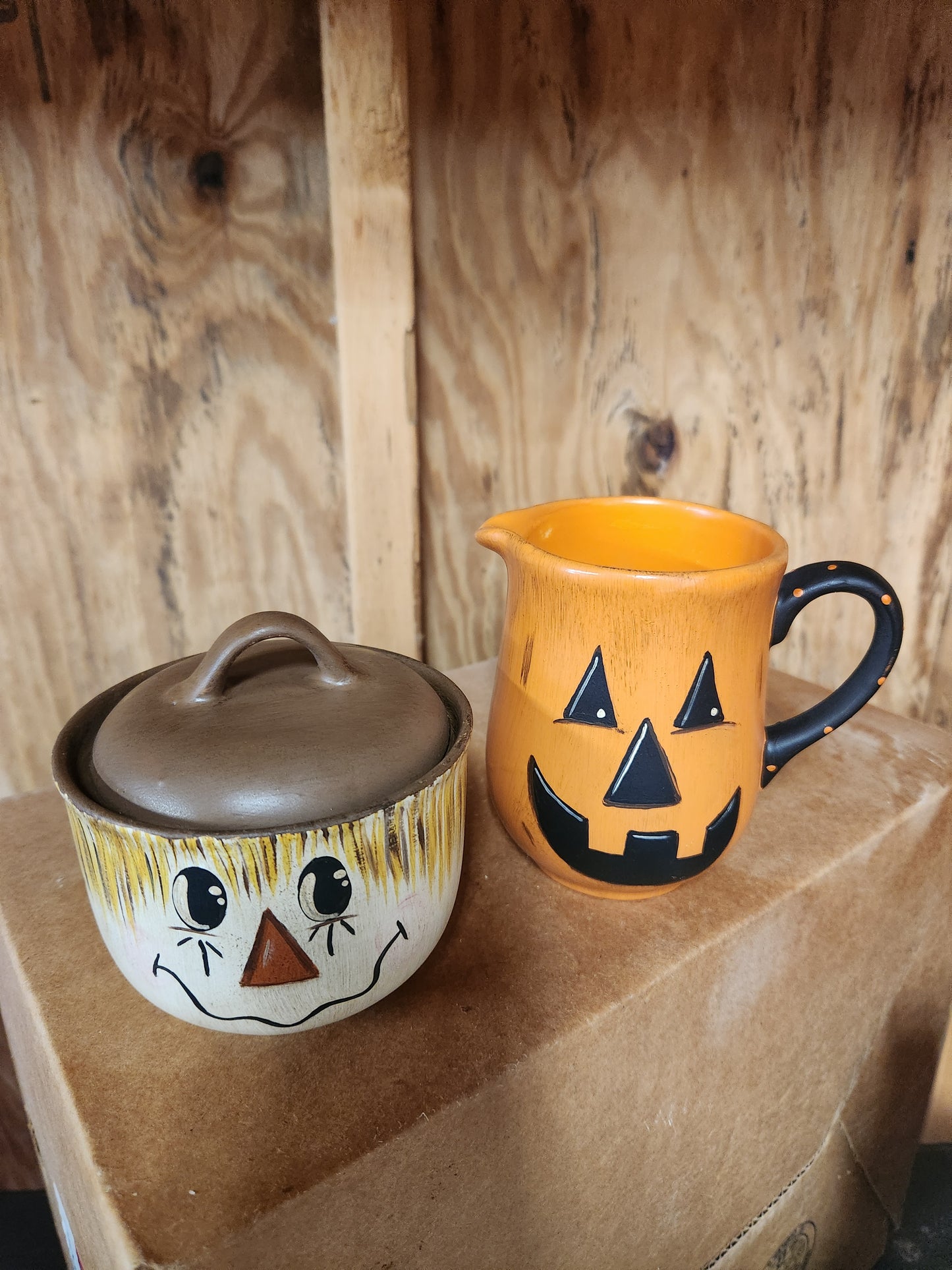 Scarecrow and jack-o-lantern set