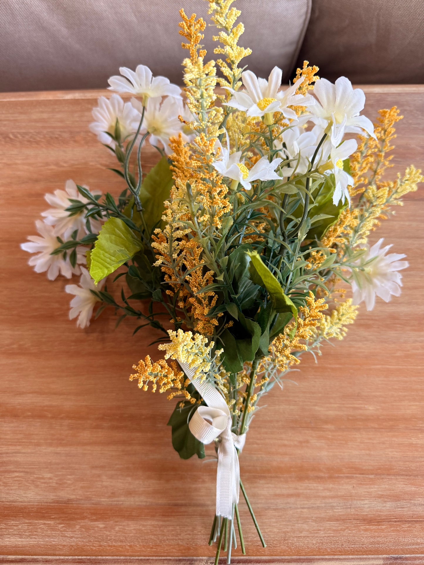 Flower bundle- white & yellow