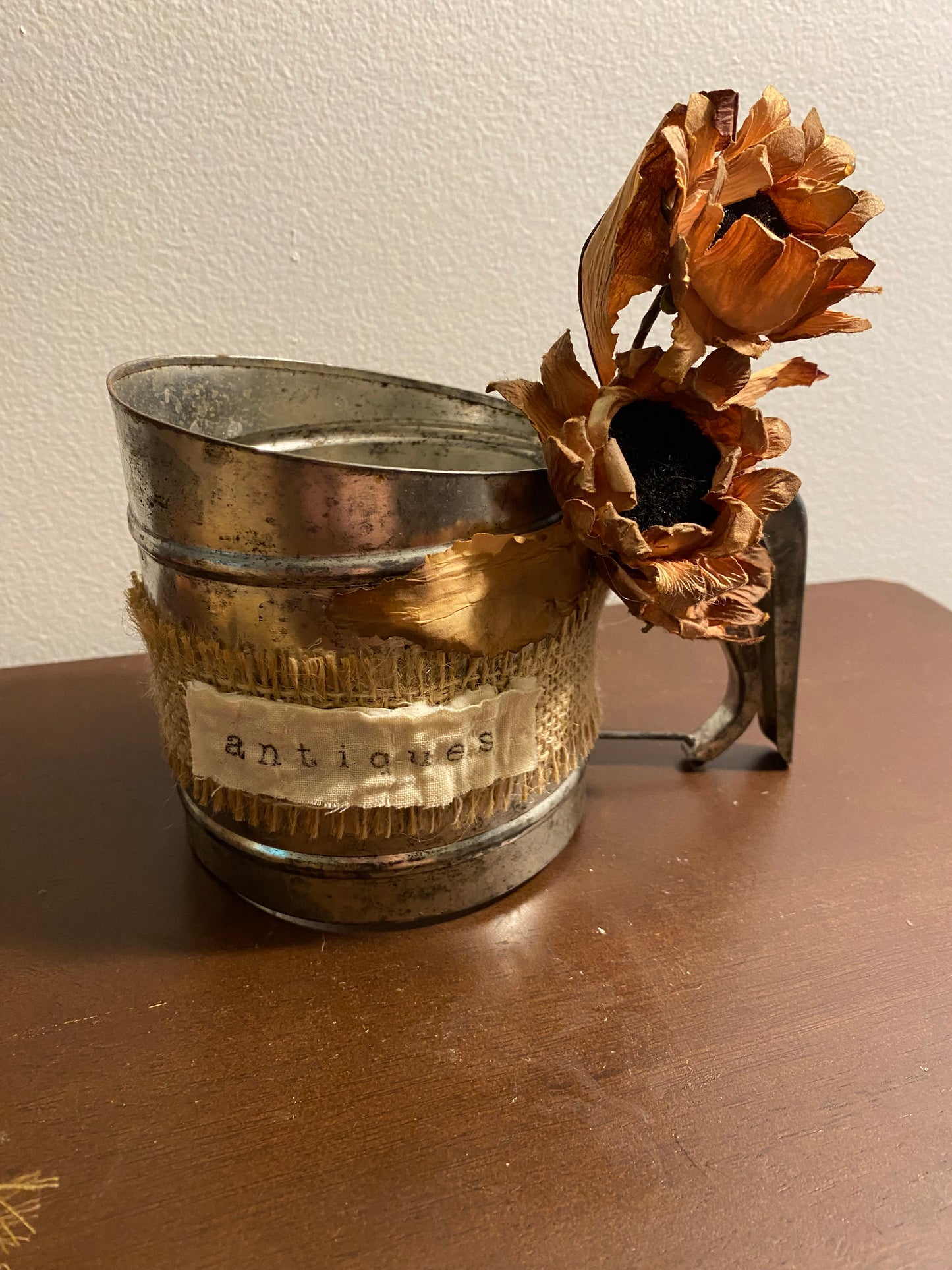 Sifter with sunflowers