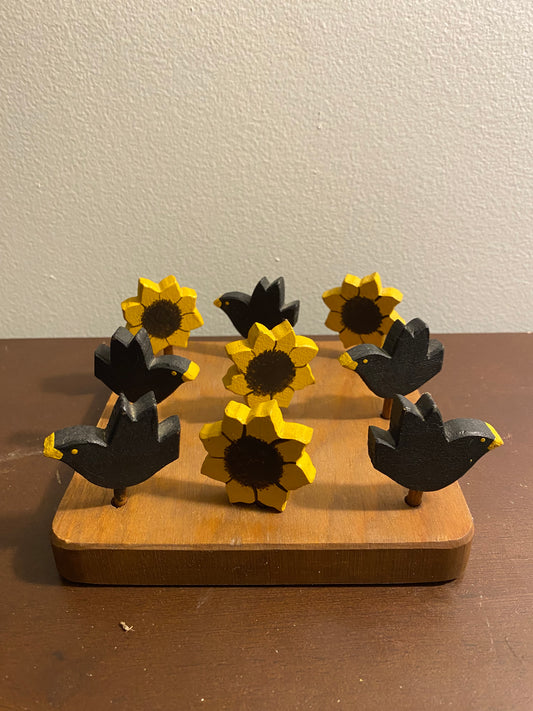Sunflower crow tic-tac-toe