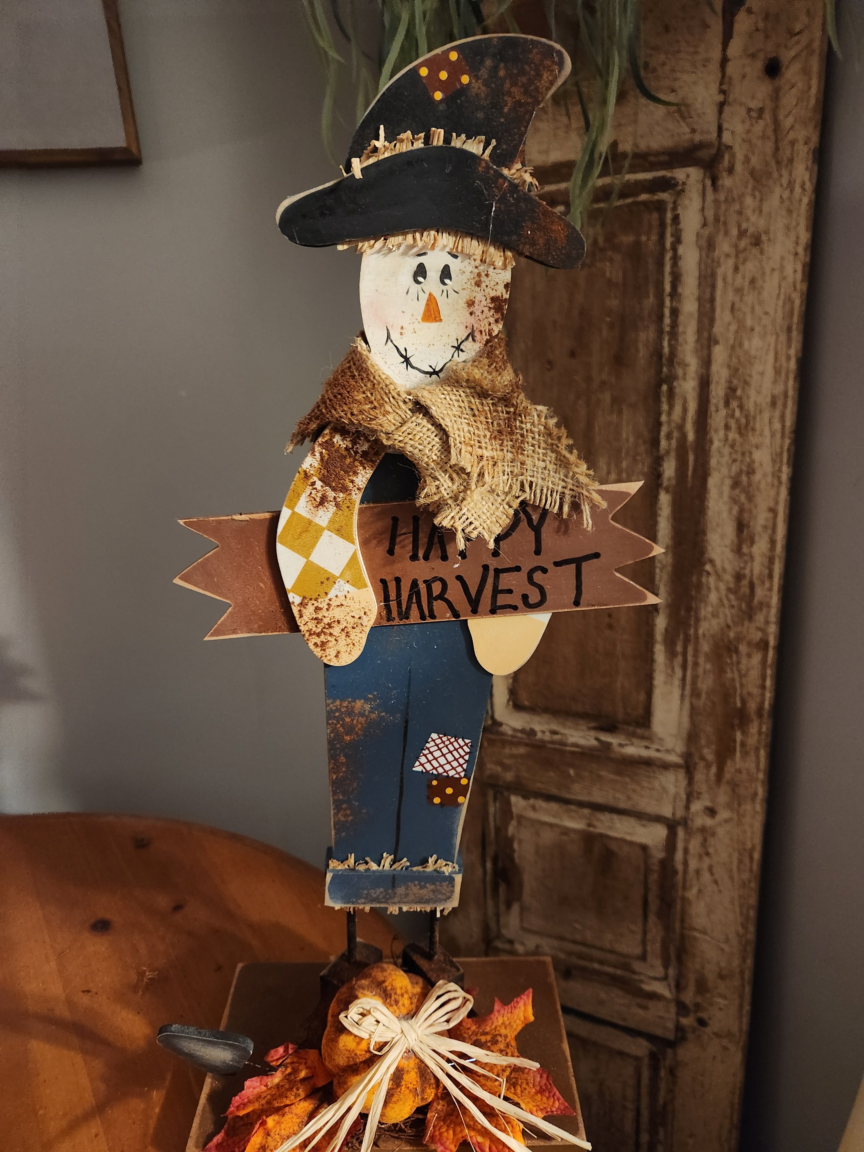 Wooden standing scarecrow – Rusty Ole Primitives