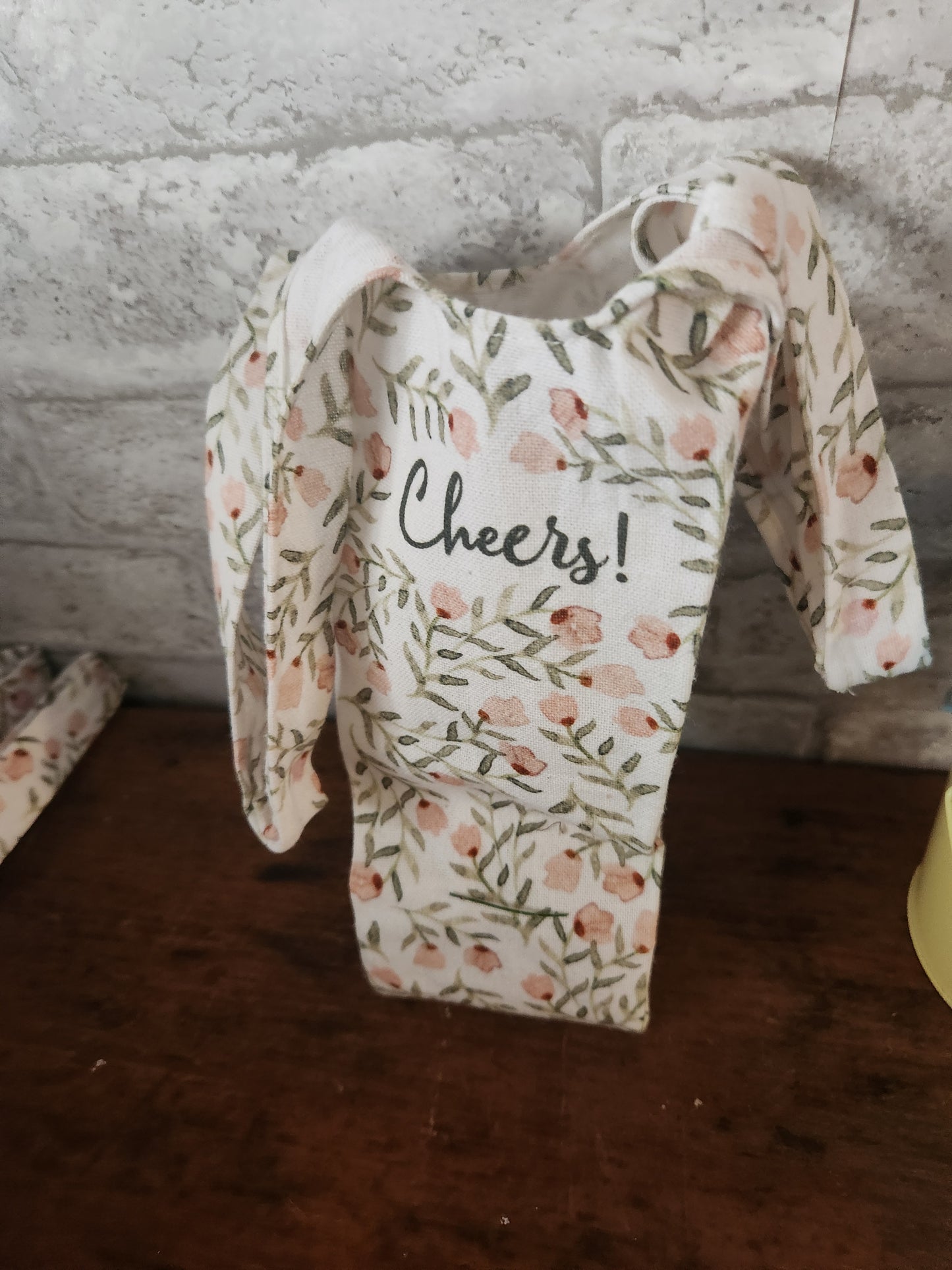 Cheers wine bag