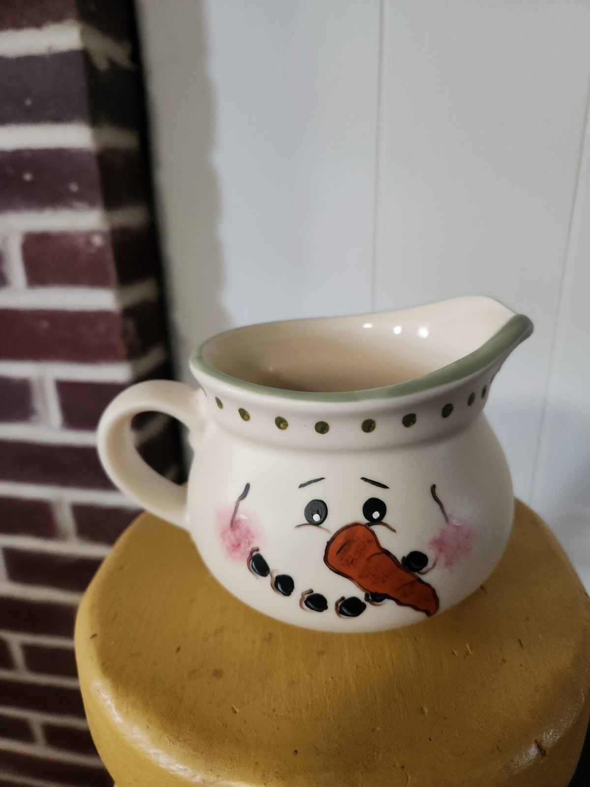 Pitcher snowman