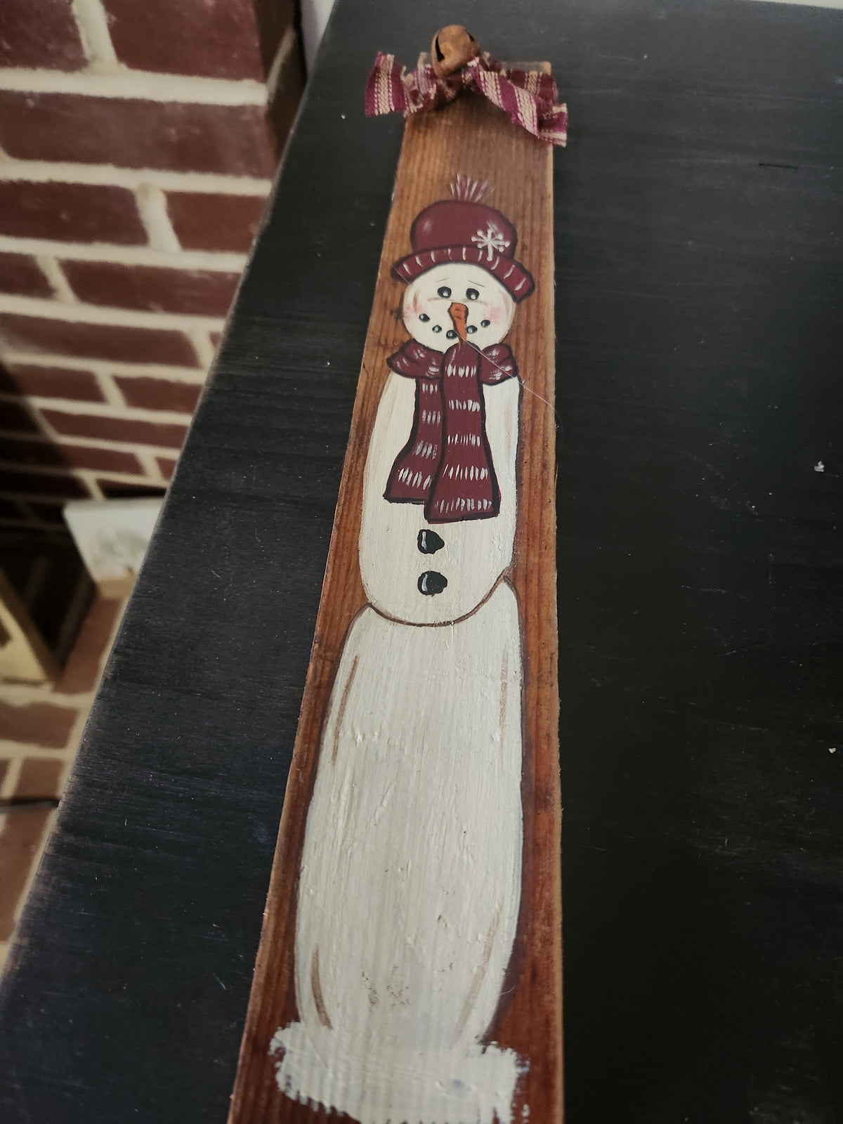 Small barrell stave with snowman red scarf