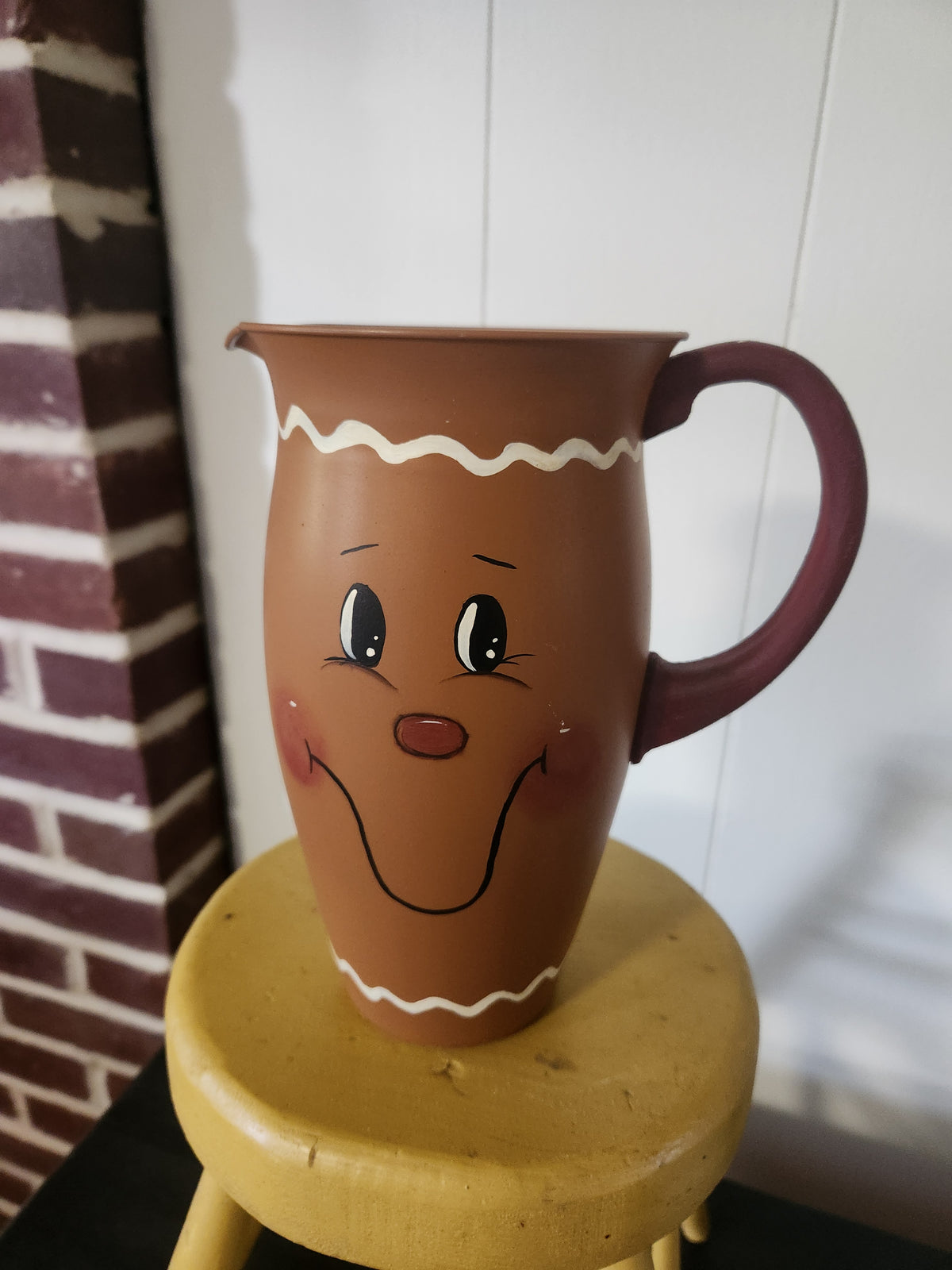 Gingerbread pitcher