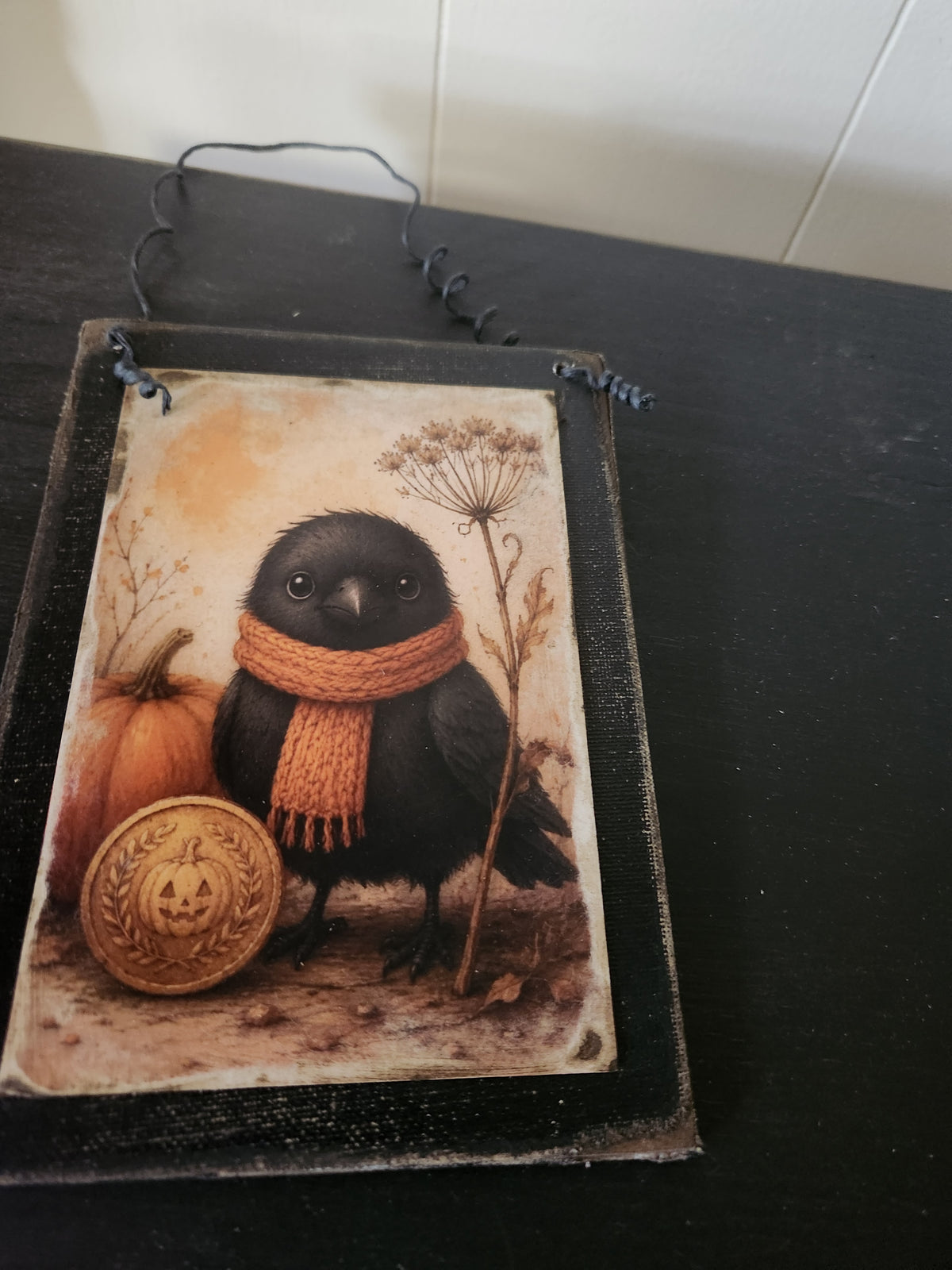 Fall plaque with penquin