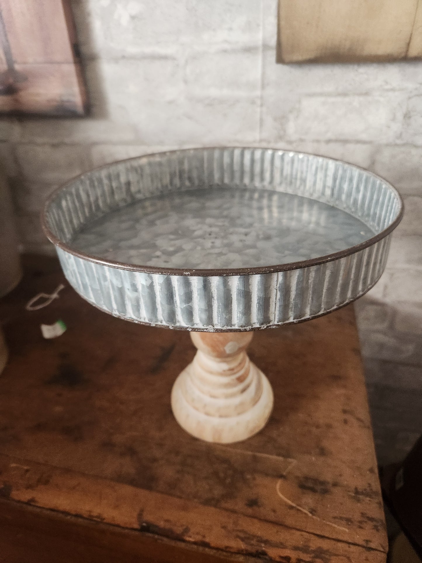 Galvanized pedestal pan