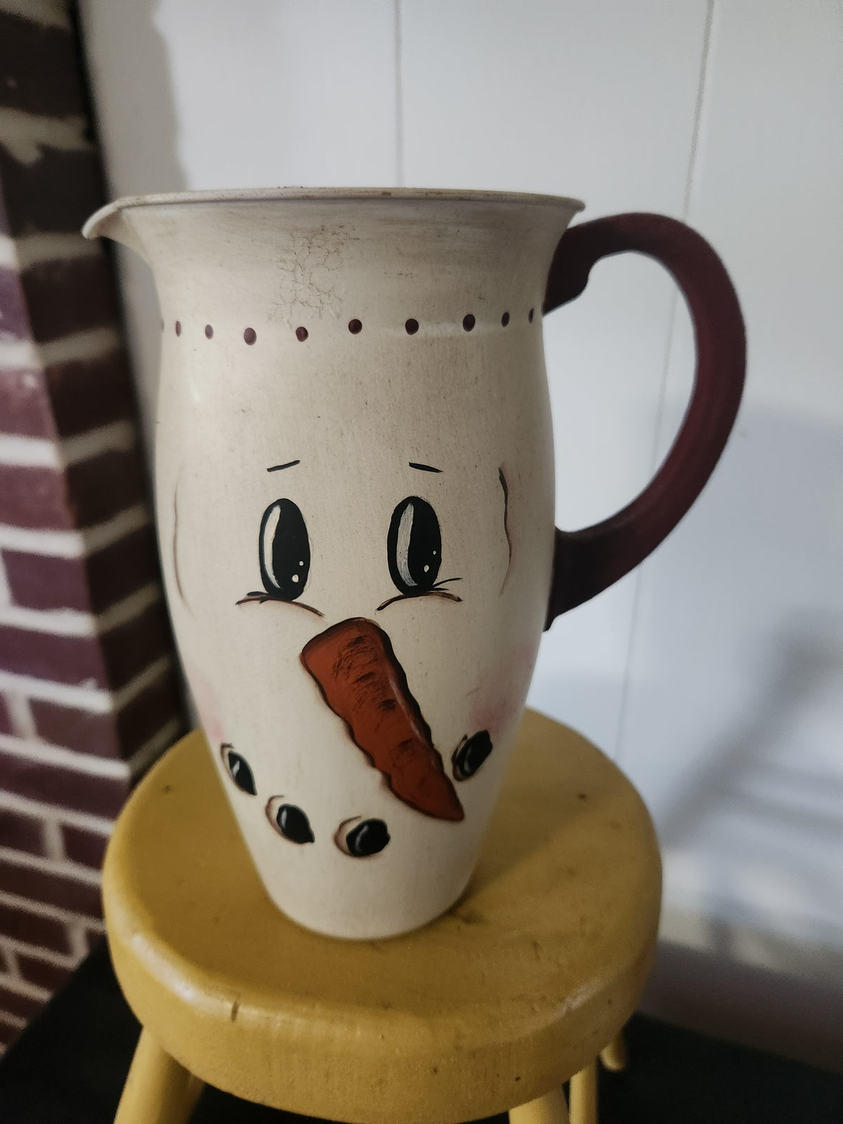 Snowman pitcher