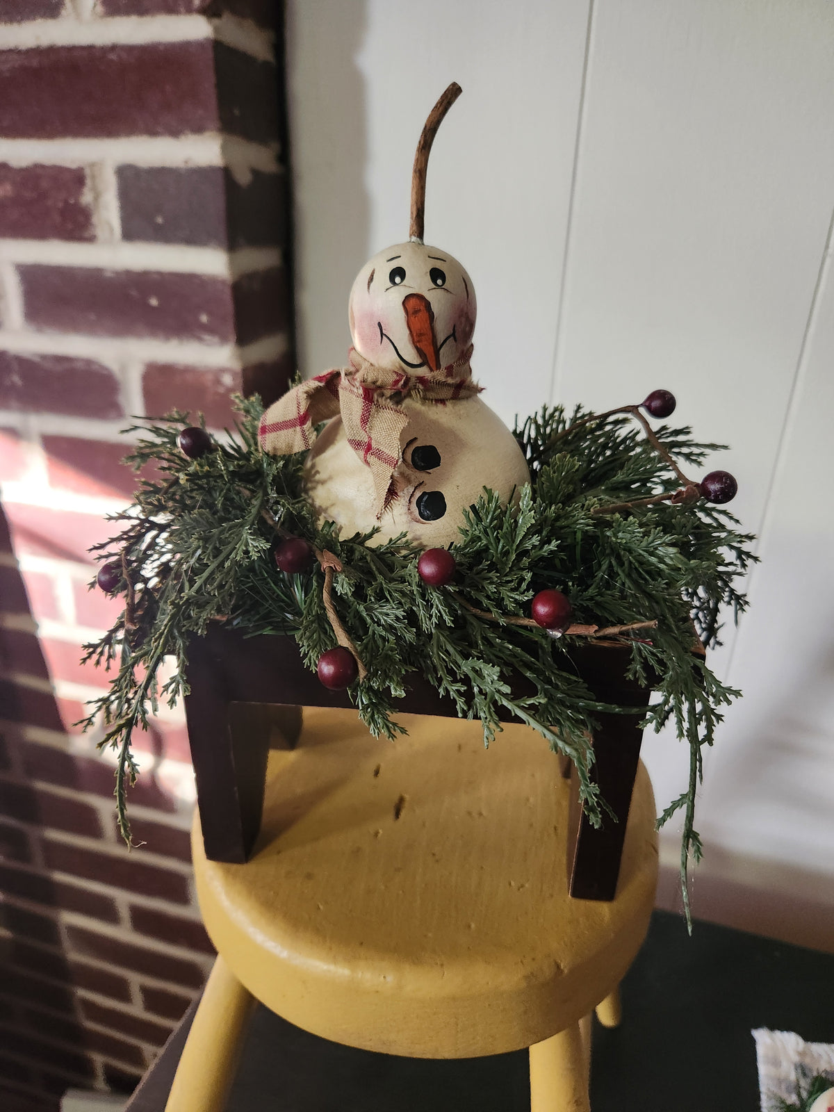 Gourd arrangement on riser