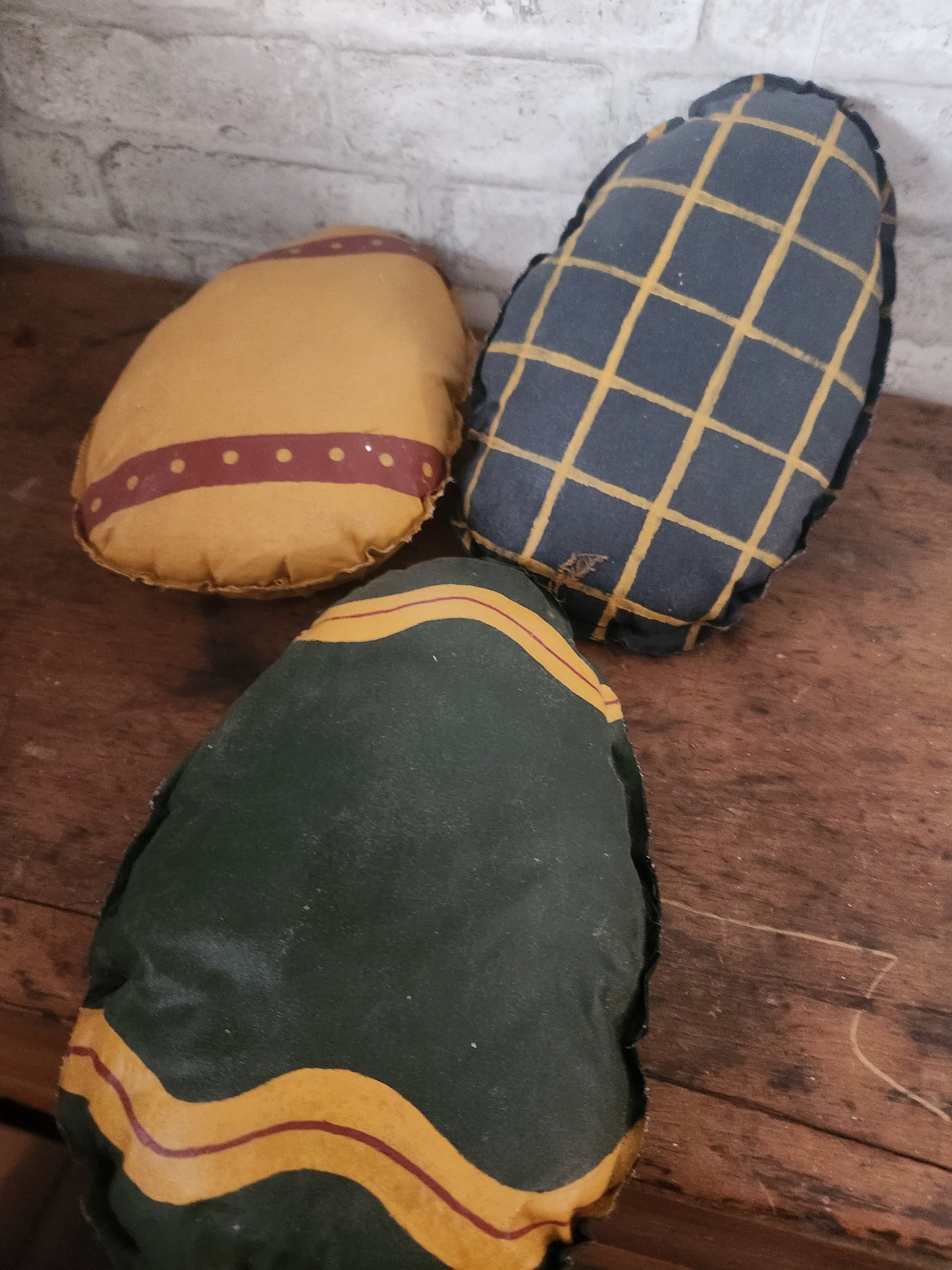 Primitive Easter eggs