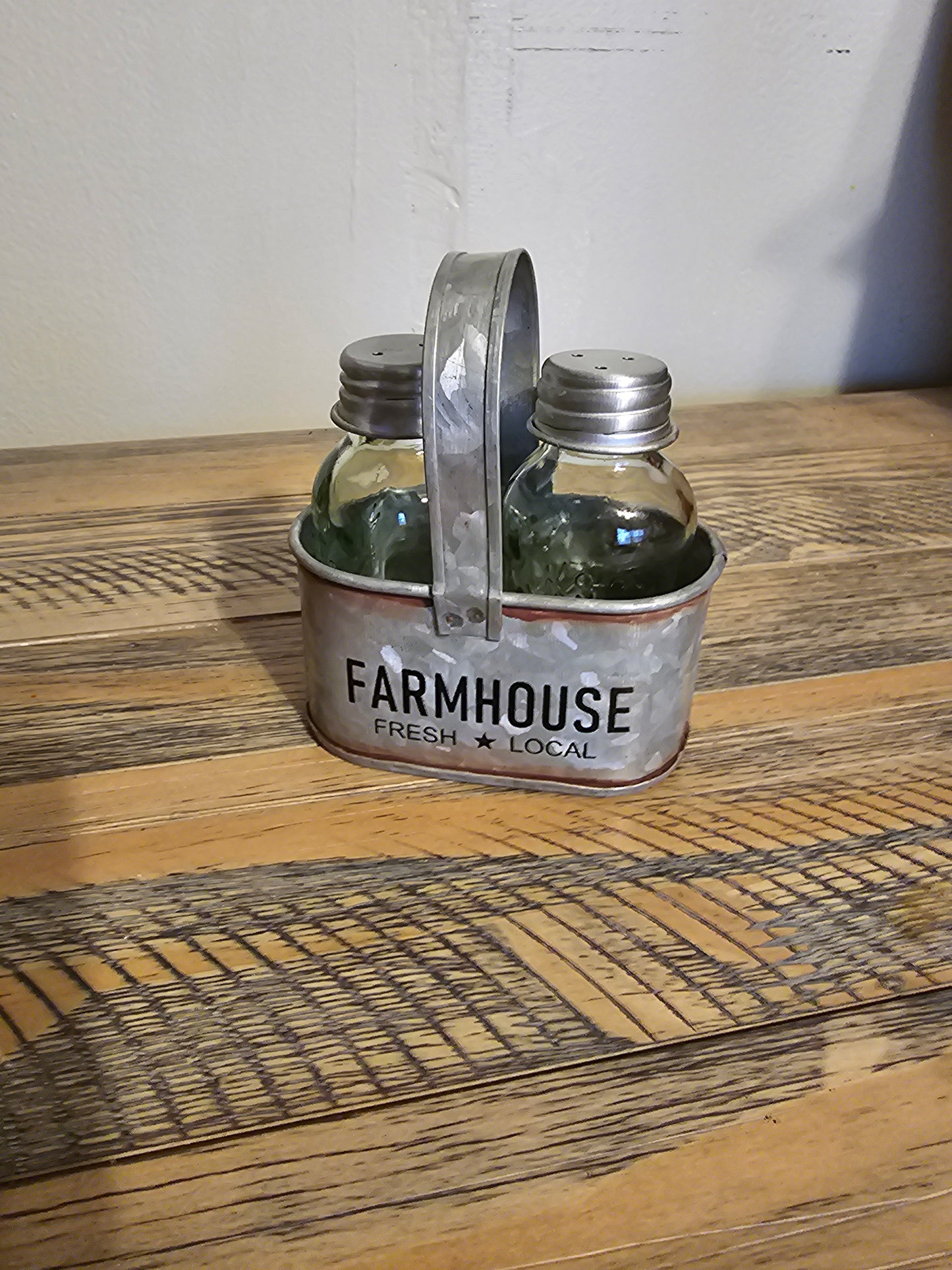 Farmhouse salt/pepper shaker holder