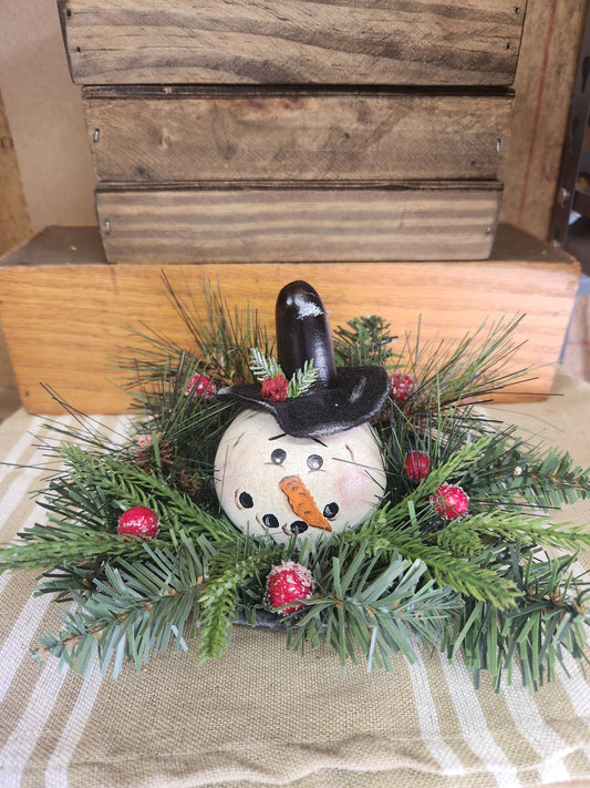 Gourd snowman arrangement