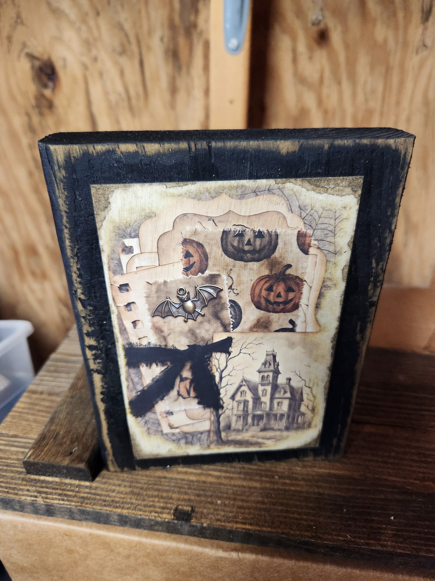 Bat pumpkin sign