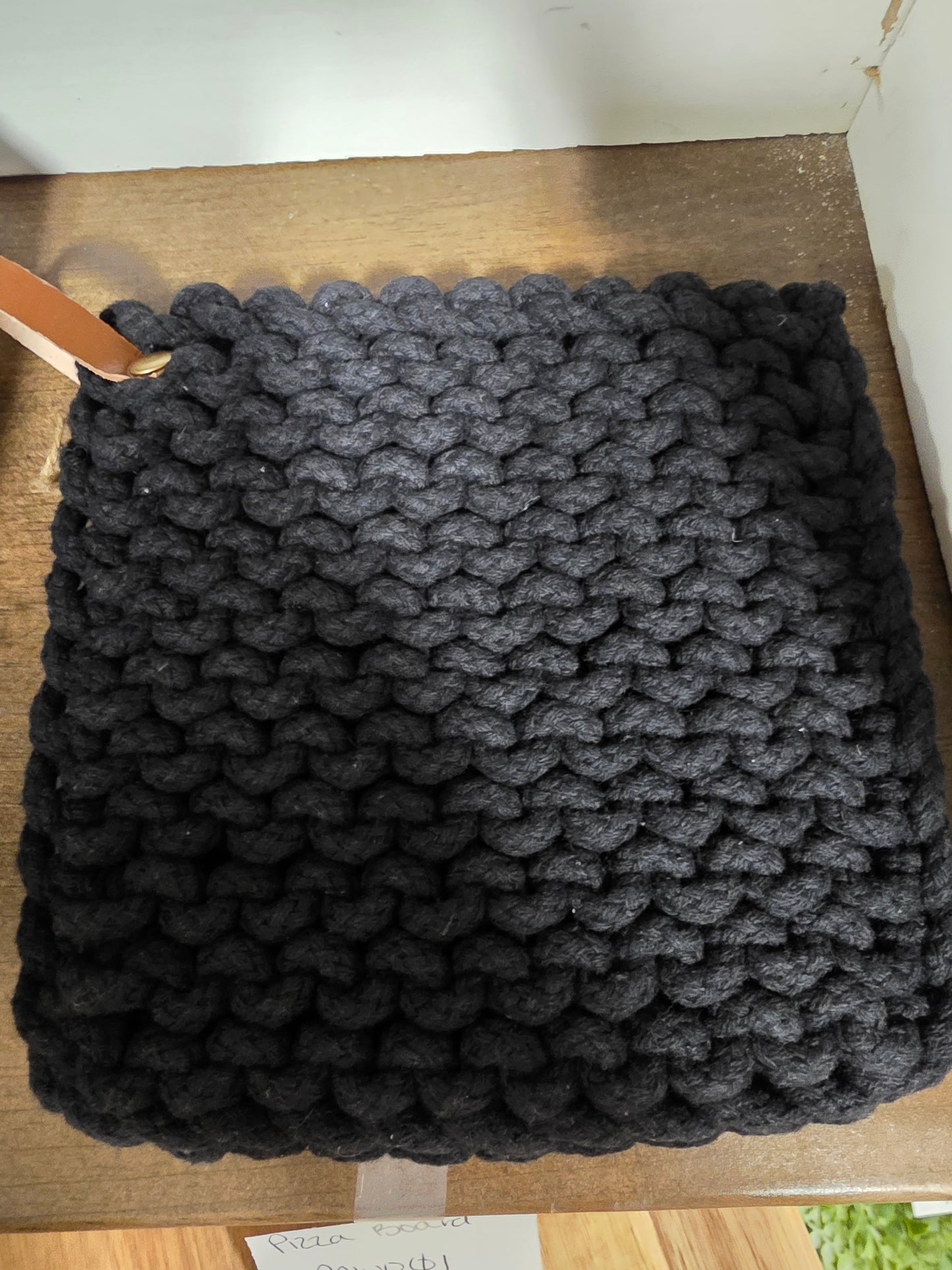 Black pot holder