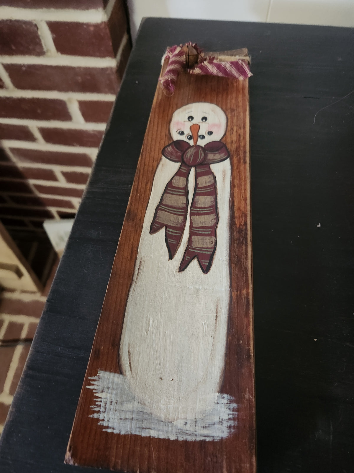 Barrell staves with snowman red scarf/tan