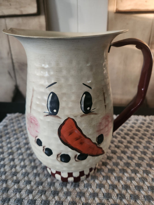 Snowman pitcher