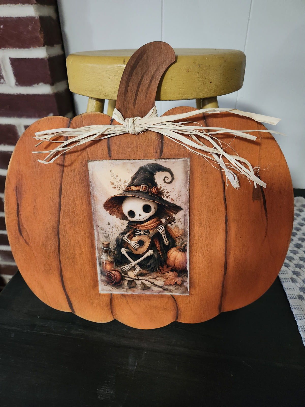 Skeleton pumpkin