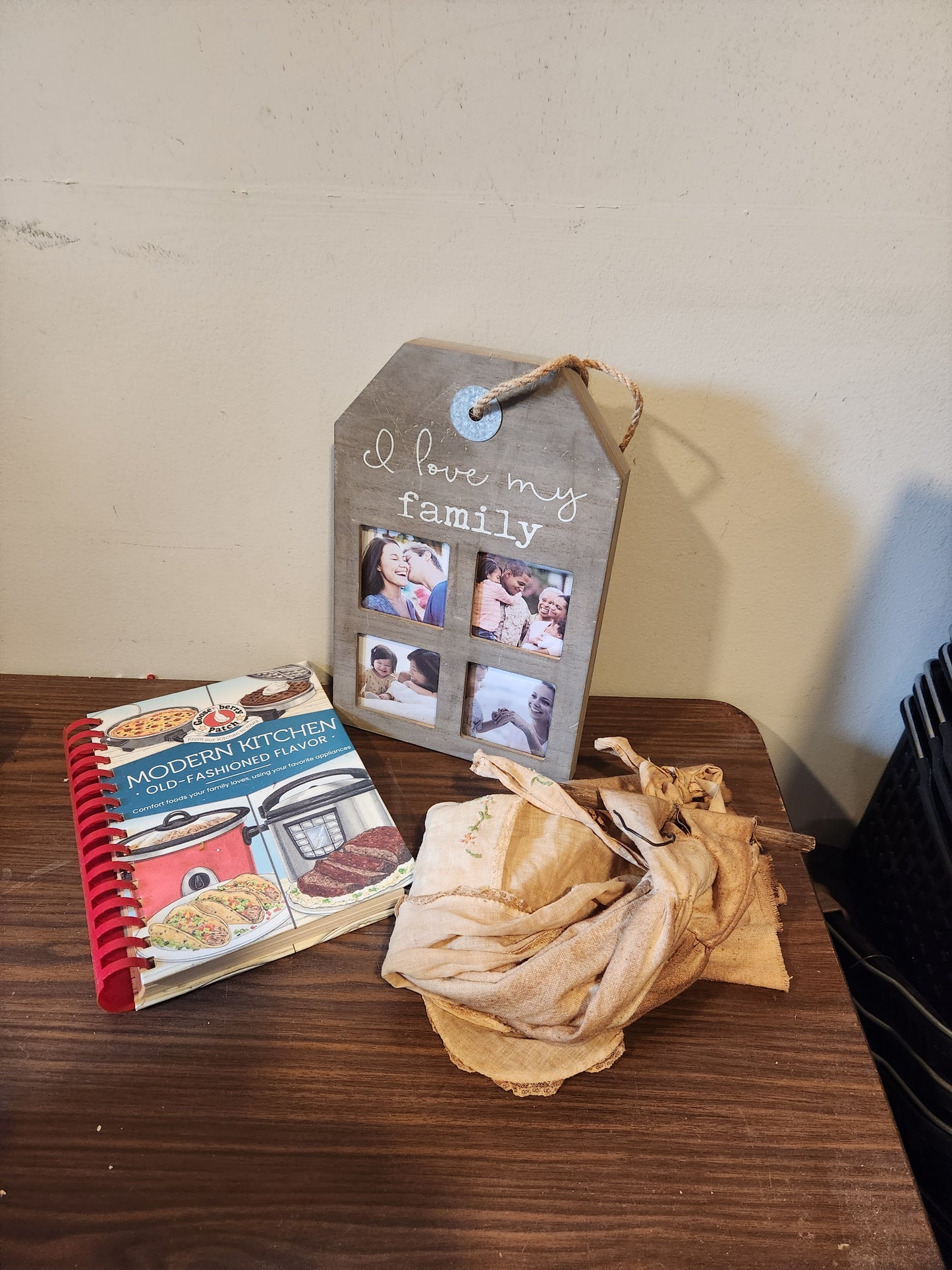 Cookbook apron dress pic frame