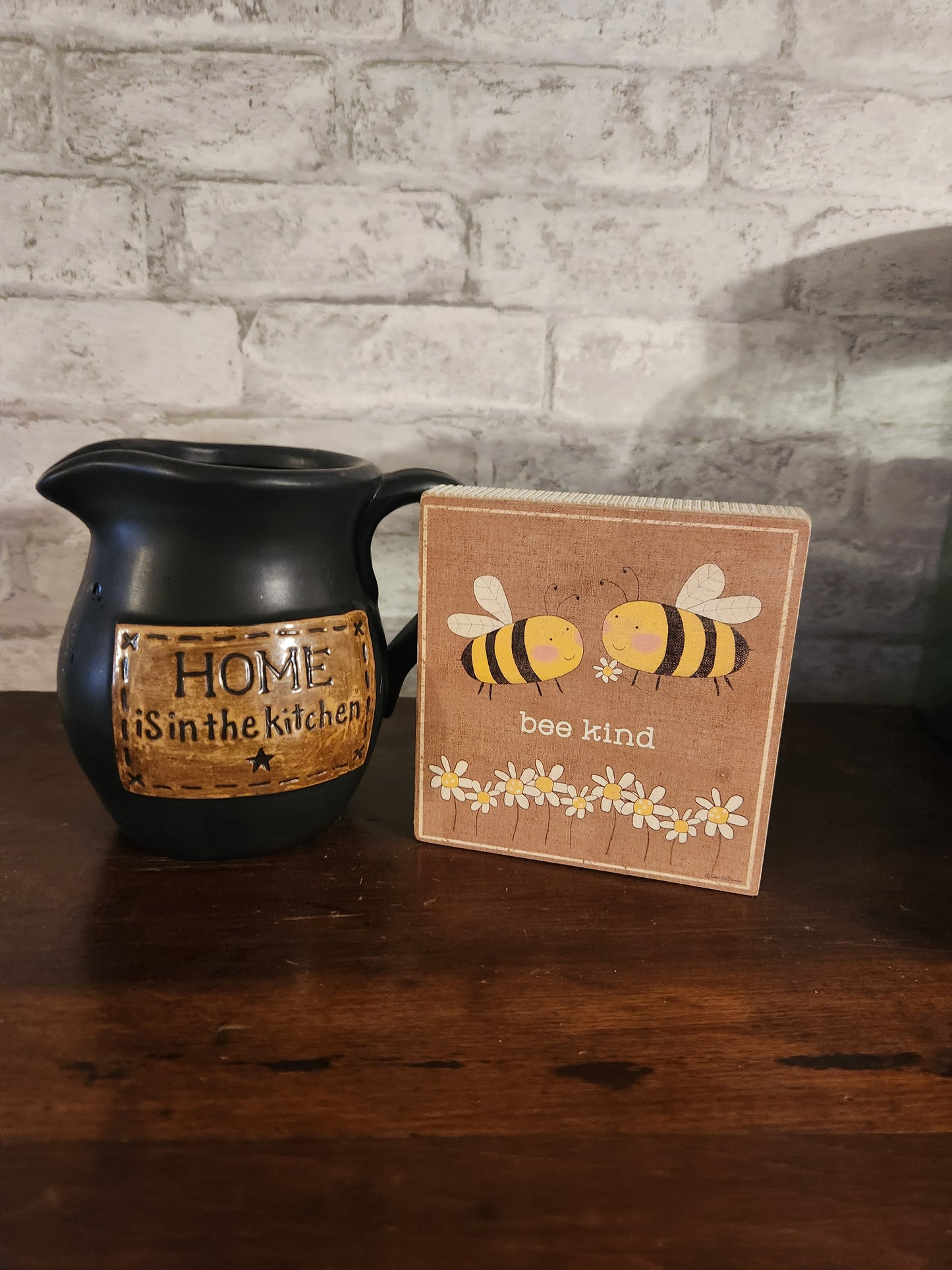 Pitcher and bee picture
